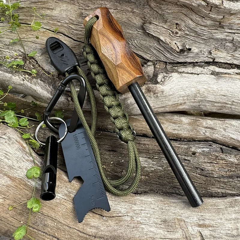 Nuovo accenditore per fuoco in - Ferro Rod Striker recensione e prezzo